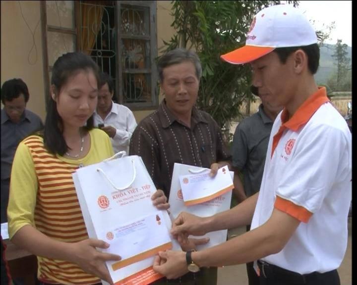 Công ty Cổ phần Khóa Việt Tiệp hướng về đồng bào Miền trung bị lũ lụt